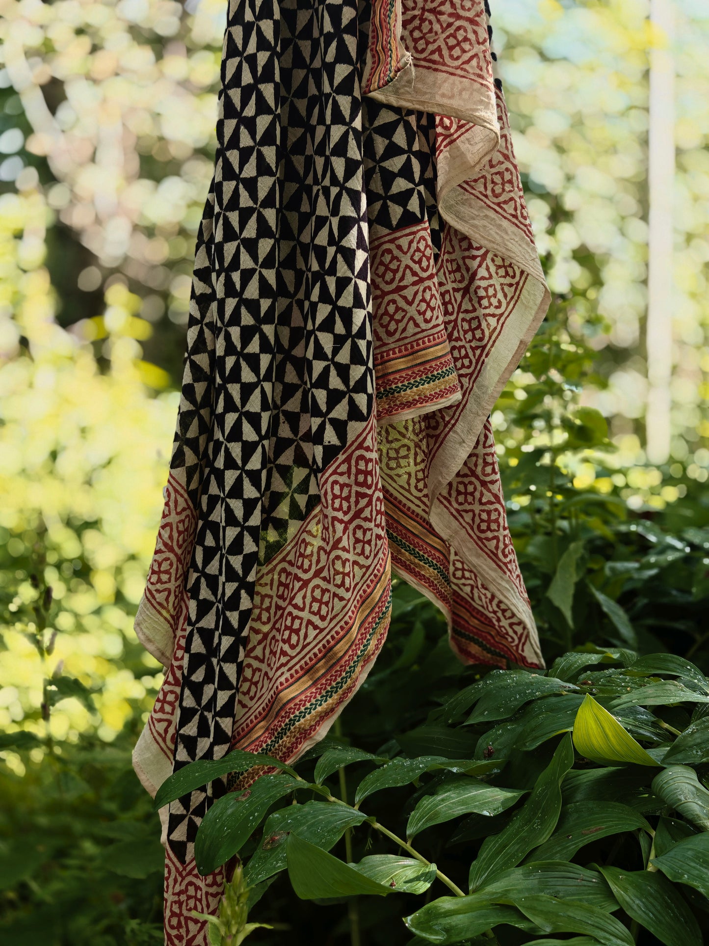Pareo Blockprint Checked Border