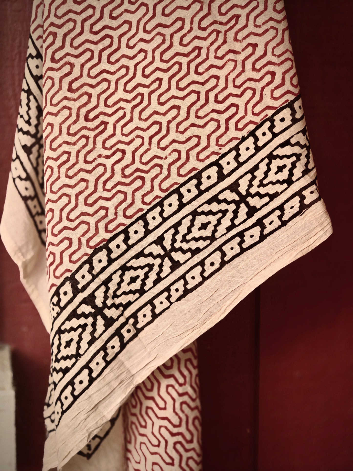 Pareo Blockprint Geometrical Red