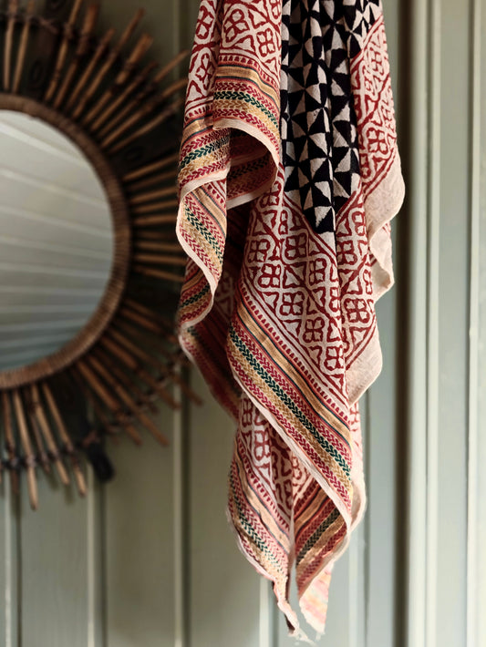 Pareo Blockprint Checked Border